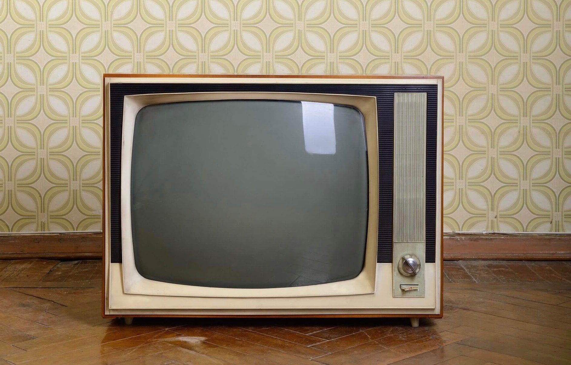 Watching Television for Social Media Inspiration
