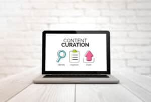 Social Media Curation with snackable content