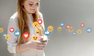 social media engagement on mobile